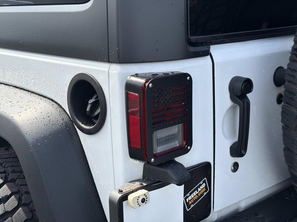Used 2018 Jeep Wrangler Unlimited Sport S AWD/4WD image 12