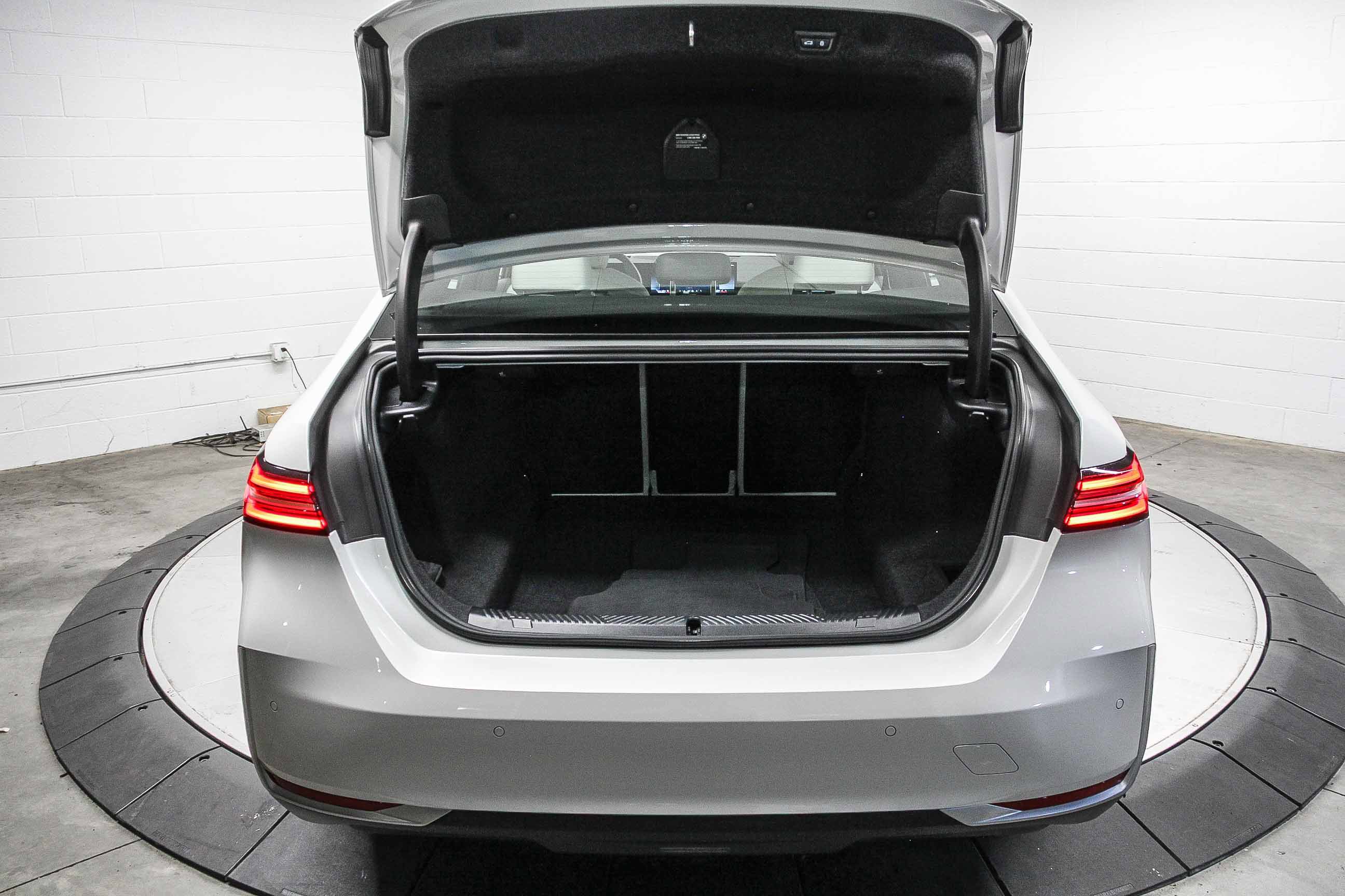 Used 2026 BMW 530i w/ Premium Package image 26