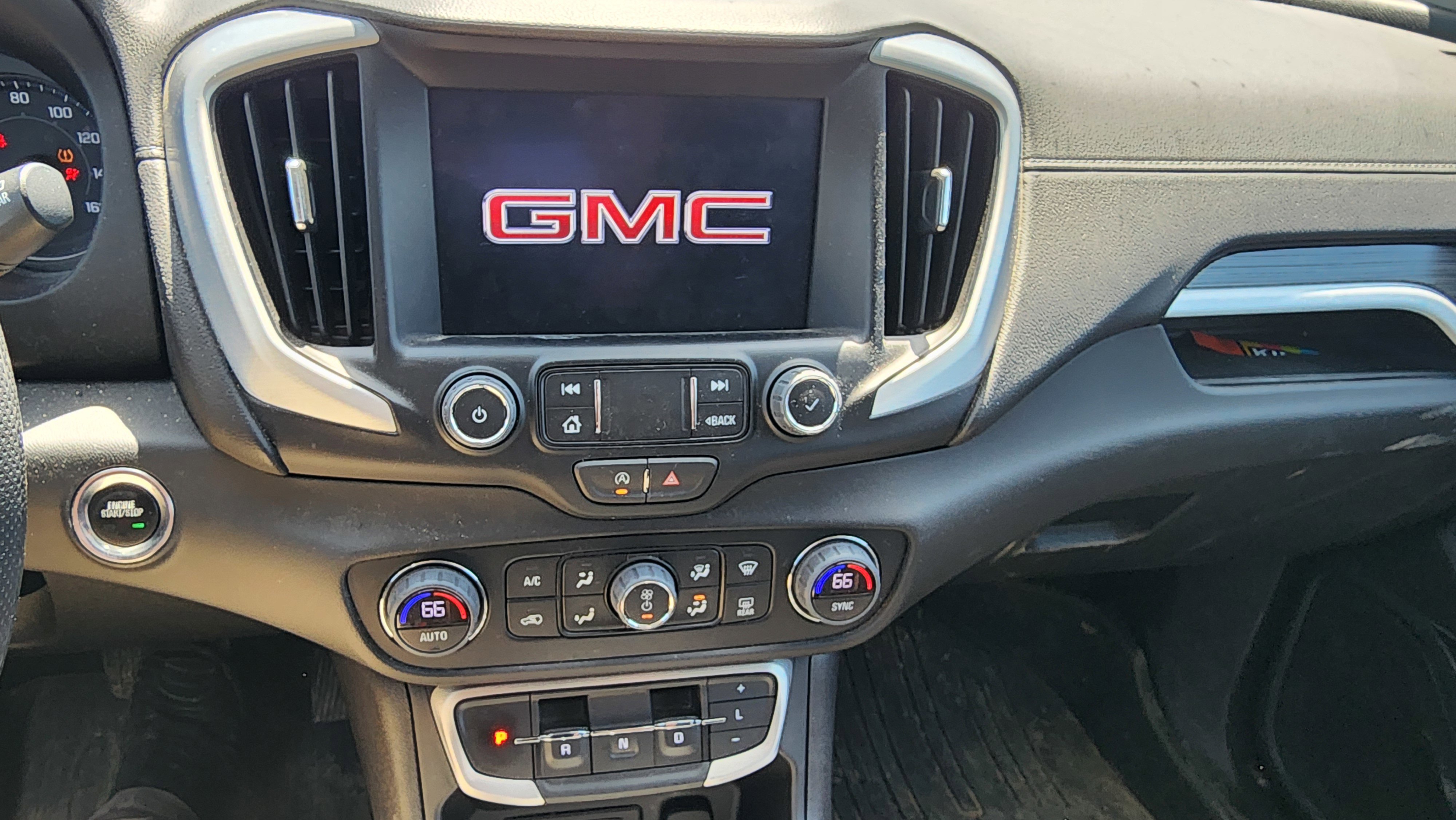 Used 2024 GMC Terrain SLE w/ Driver Convenience Package AWD/4WD image 6