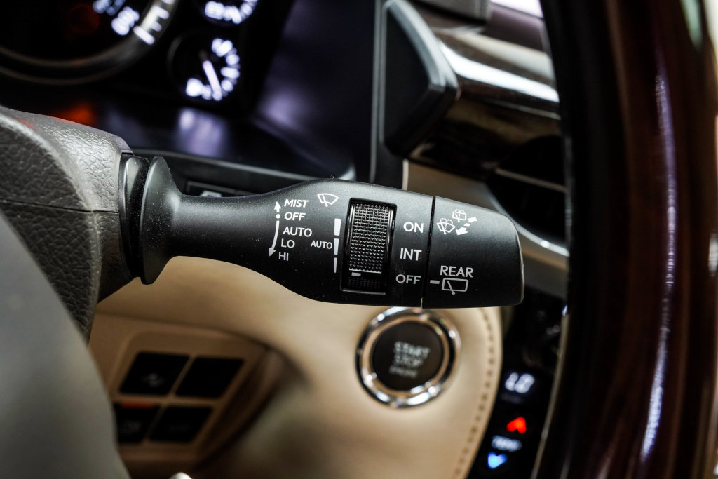 Used 2018 Lexus LX 570 4WD image 43