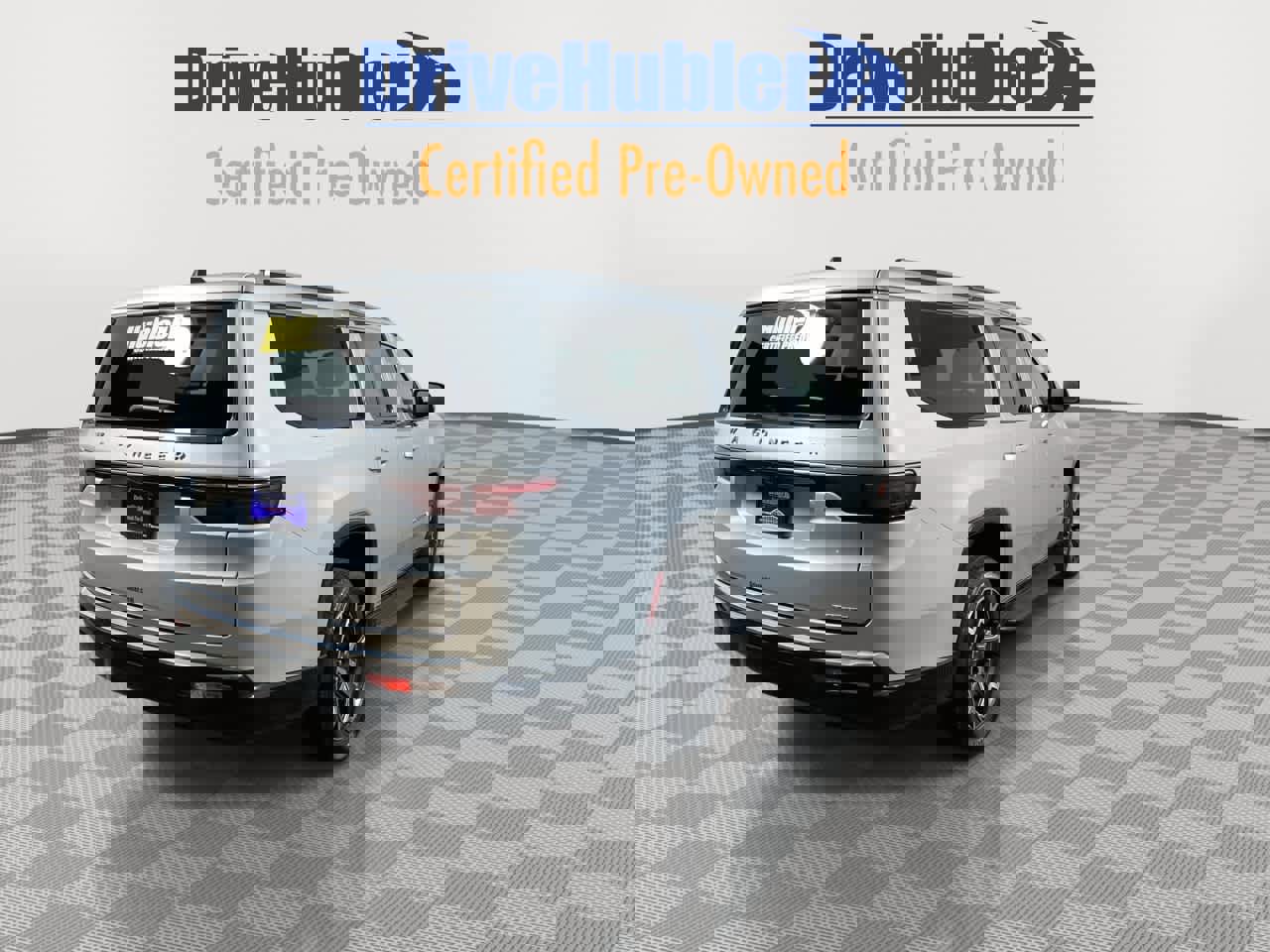 Used 2024 Jeep Wagoneer L Series III w/ Flexible Seating Group image 2