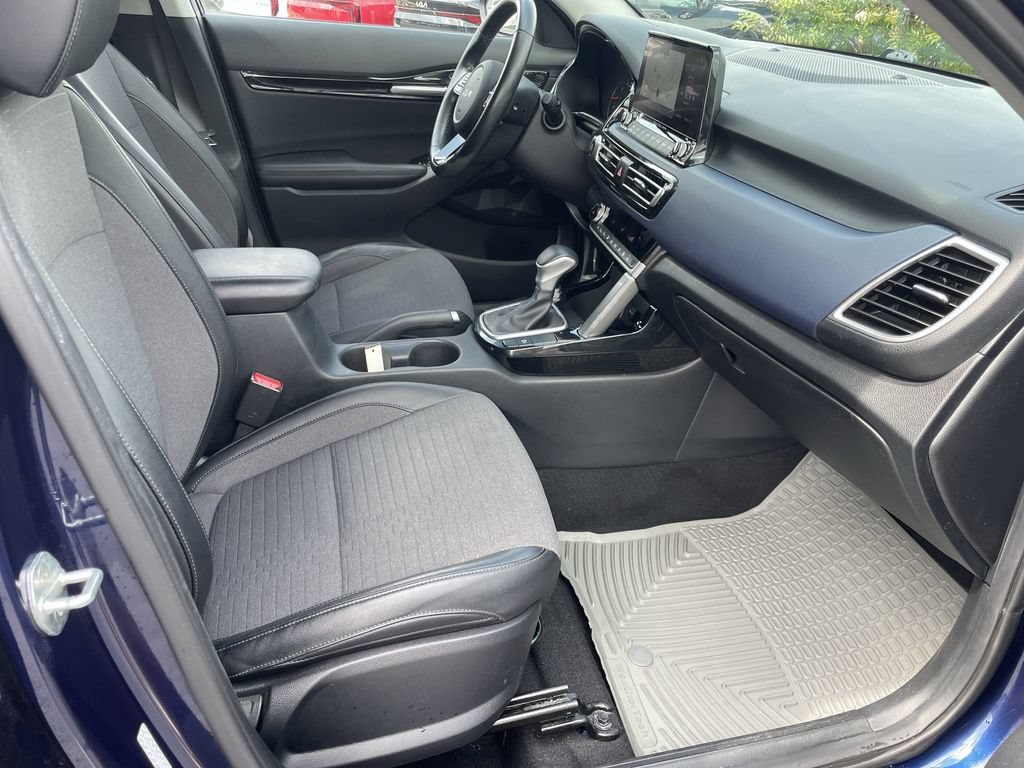 Used 2022 Kia Seltos S FWD image 32