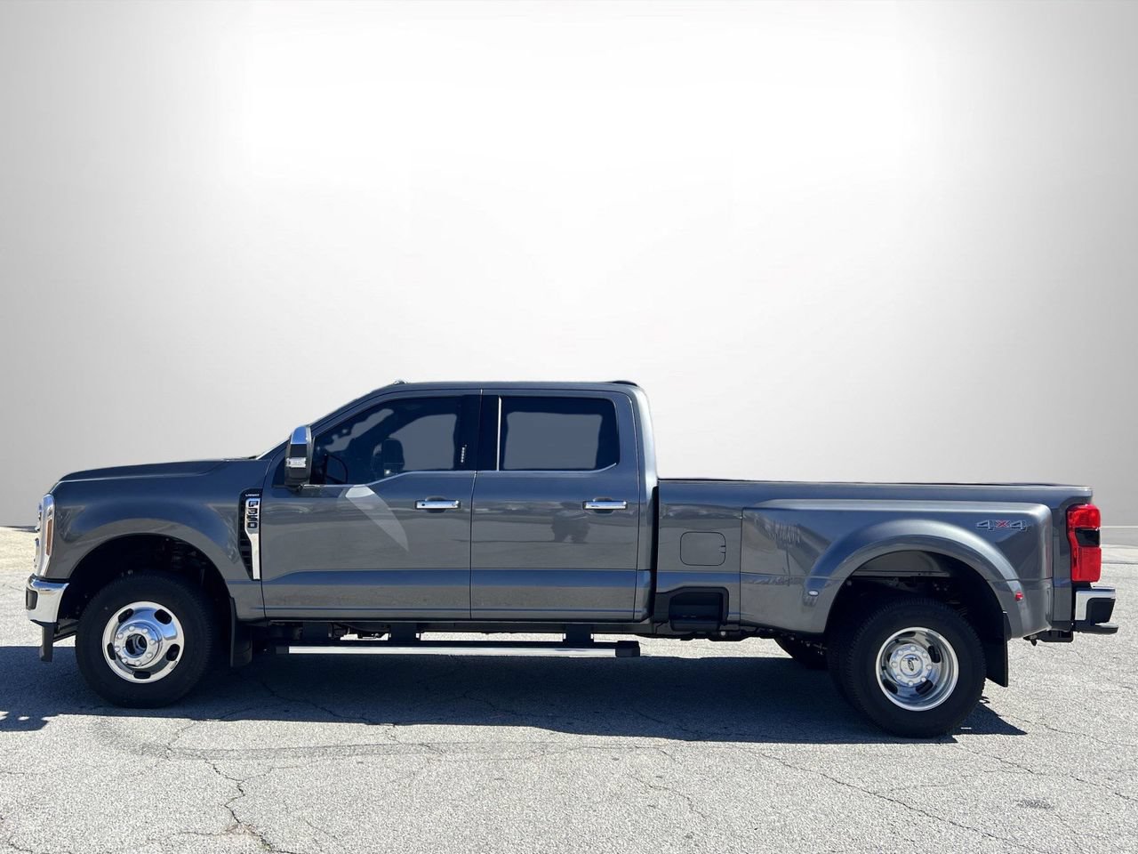 New 2026 Ford F350 Lariat w/ Chrome Package AWD/4WD image 27