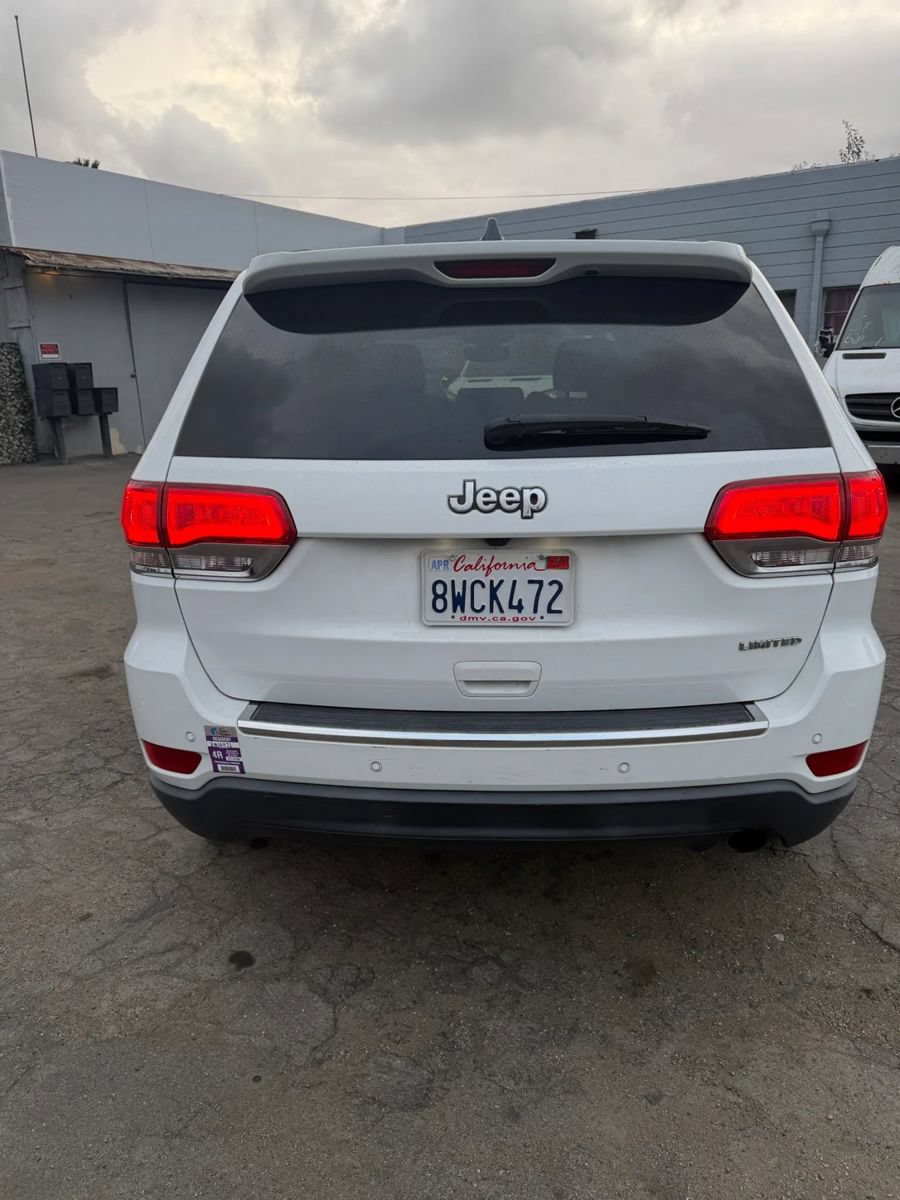 Used 2018 Jeep Grand Cherokee Limited RWD image 11