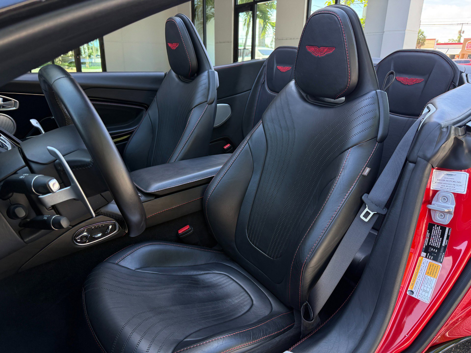 Used 2020 Aston Martin DB11 Volante RWD image 31