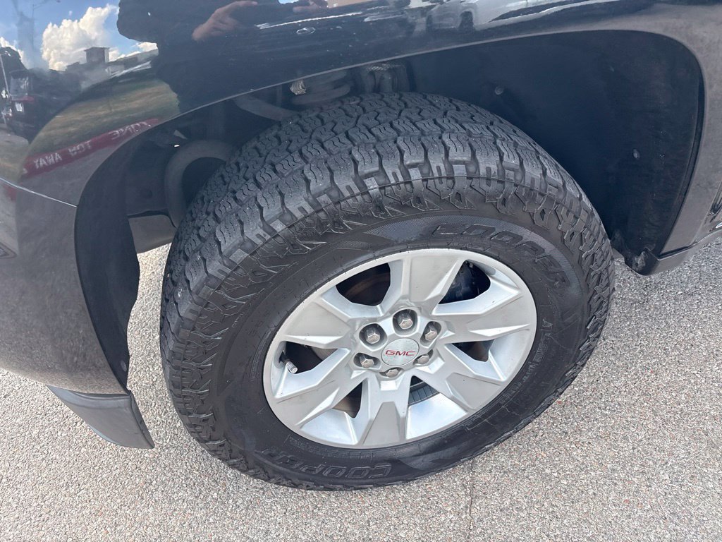 Used 2015 GMC Canyon SLE RWD image 9