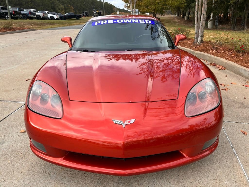 Used 2005 Chevrolet Corvette Coupe w/ Preferred Equipment Group RWD image 2