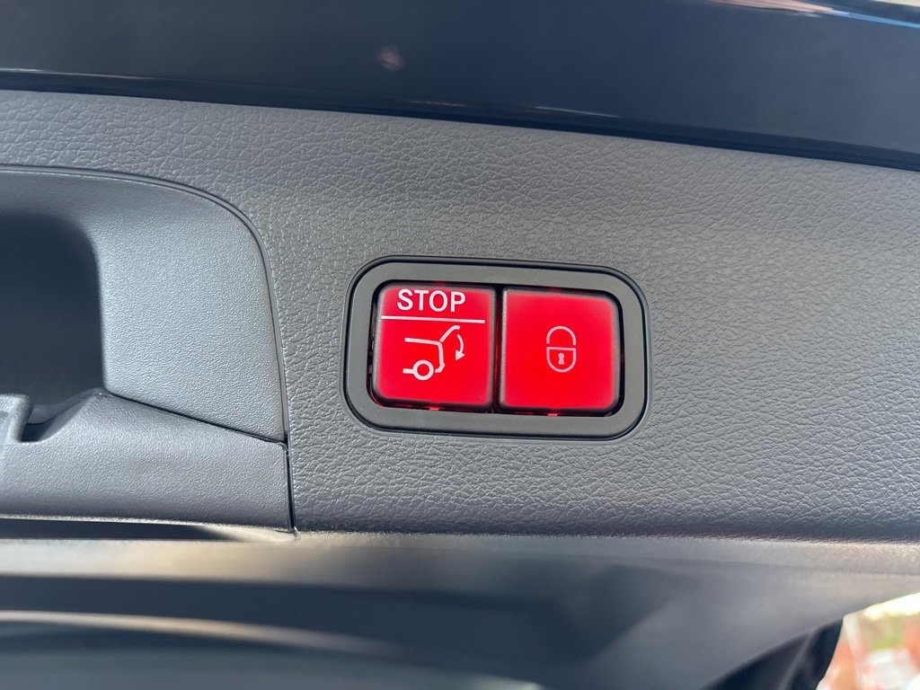 Used 2025 Mercedes-Benz GLS 450 GLS 450 image 11