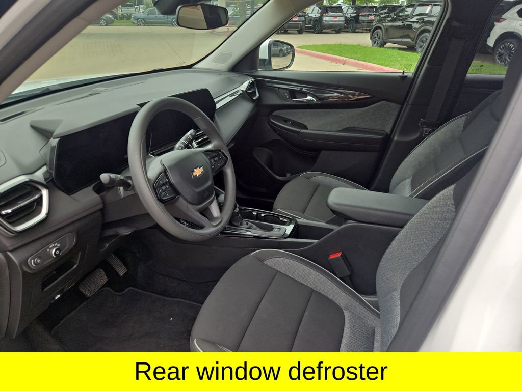 Used 2025 Chevrolet TrailBlazer LT AWD/4WD image 13