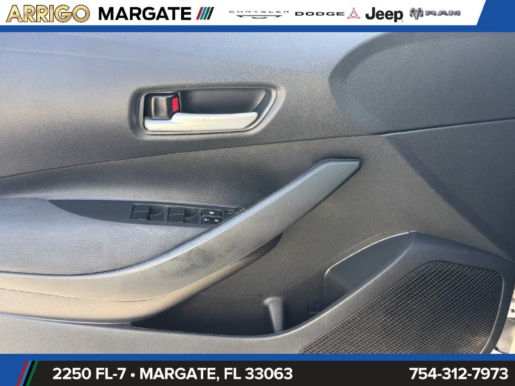Used 2021 Toyota Corolla LE FWD image 33
