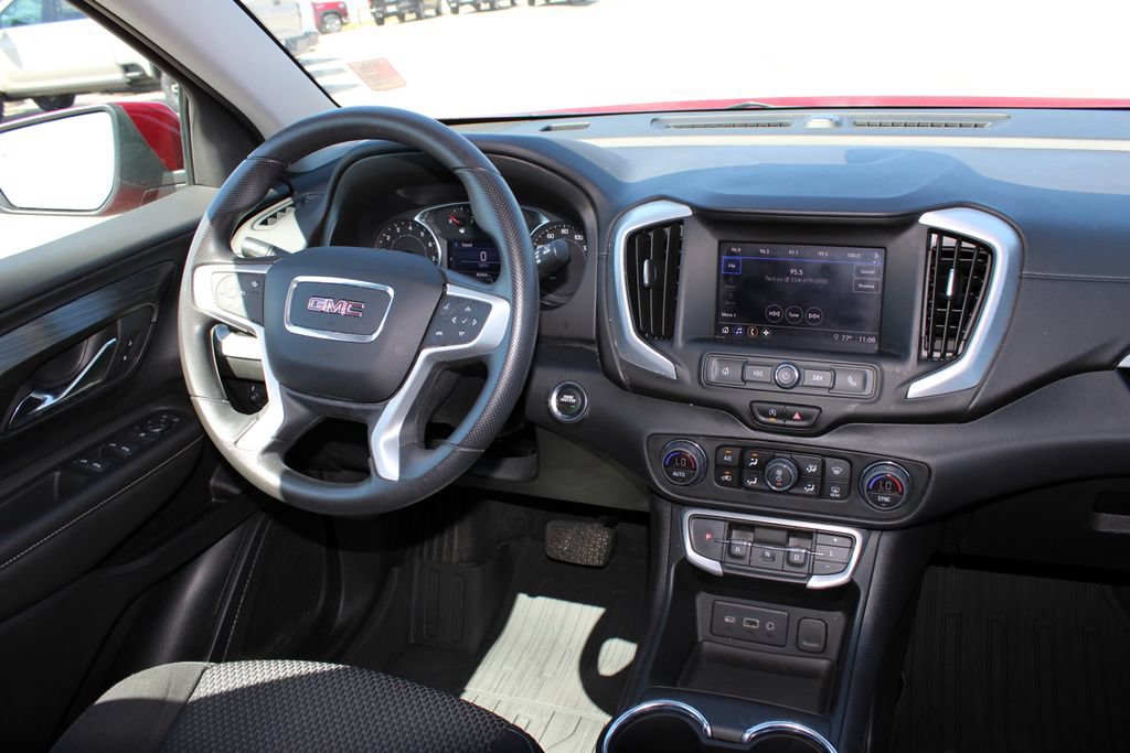 Used 2023 GMC Terrain SLE w/ Driver Convenience Package FWD image 8