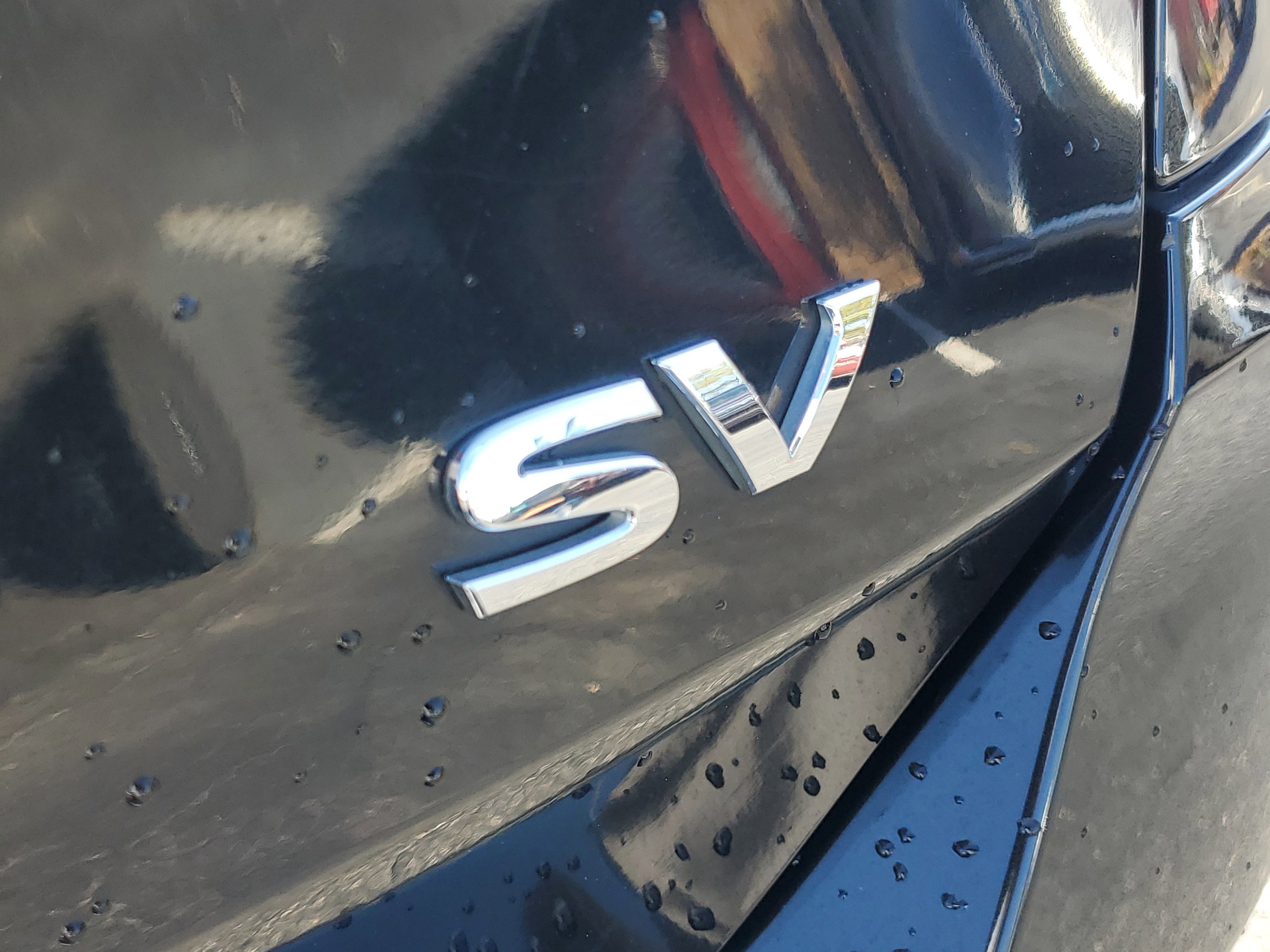 Used 2020 Nissan Rogue SV image 10