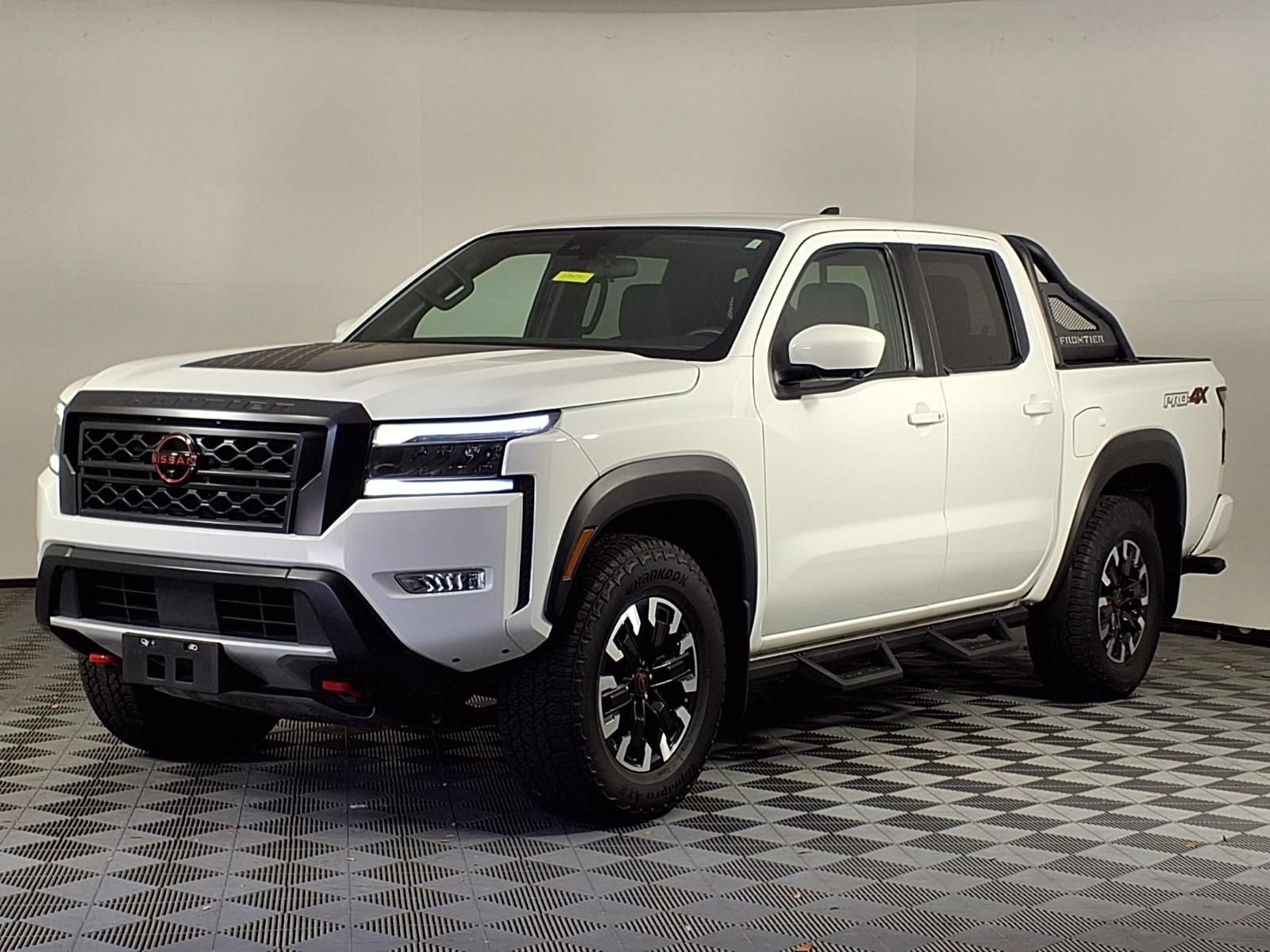 Used 2023 Nissan Frontier PRO-4X w/ Pro Convenience Package AWD/4WD image 3