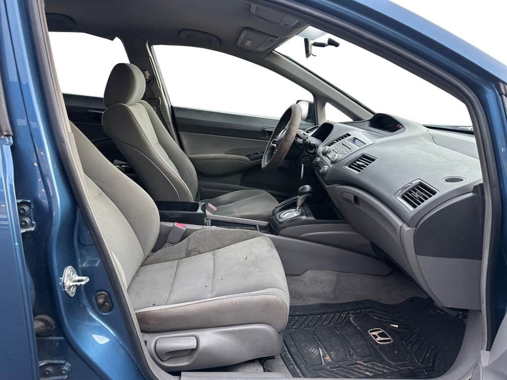 Used 2011 Honda Civic DX-VP image 12