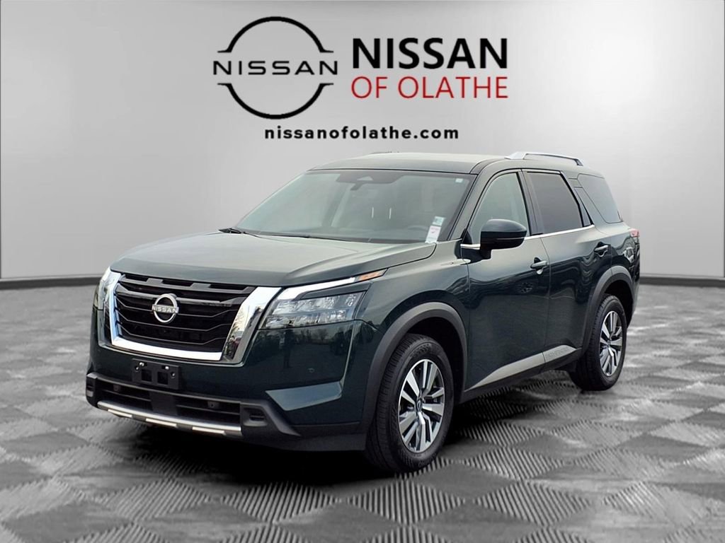 Certified 2025 Nissan Pathfinder SL image 1