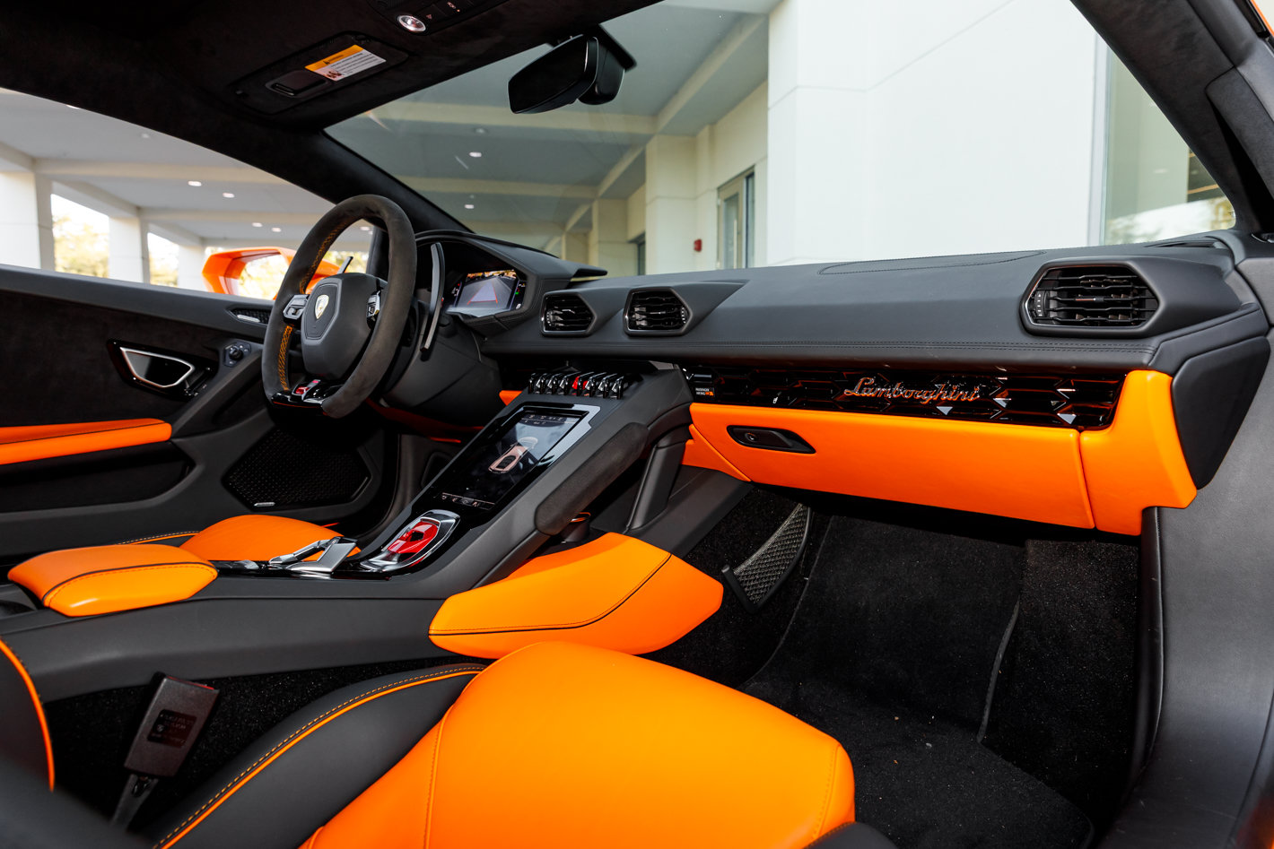 Used 2023 Lamborghini Huracan EVO RWD image 38