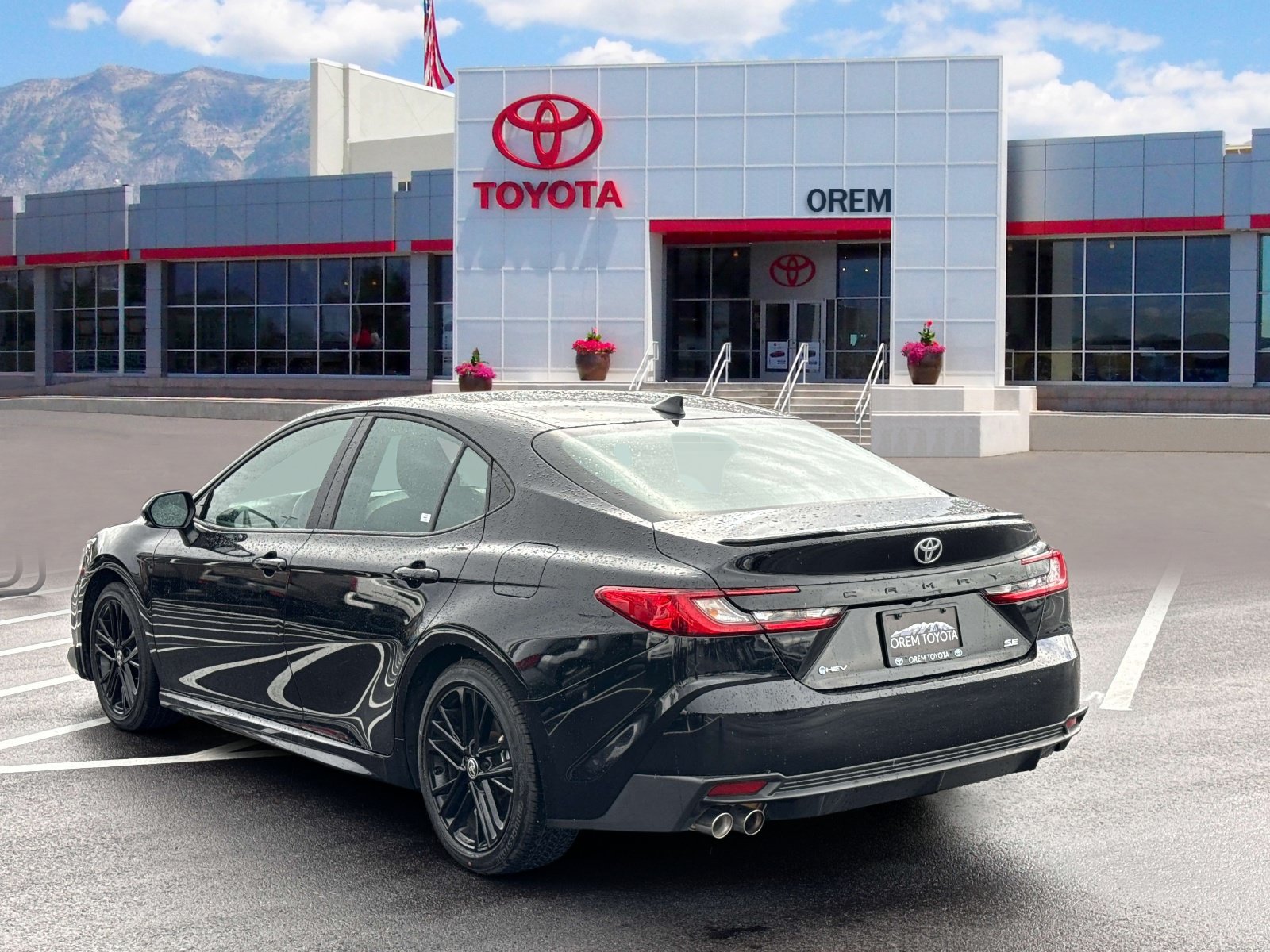 Used 2026 Toyota Camry SE FWD image 5