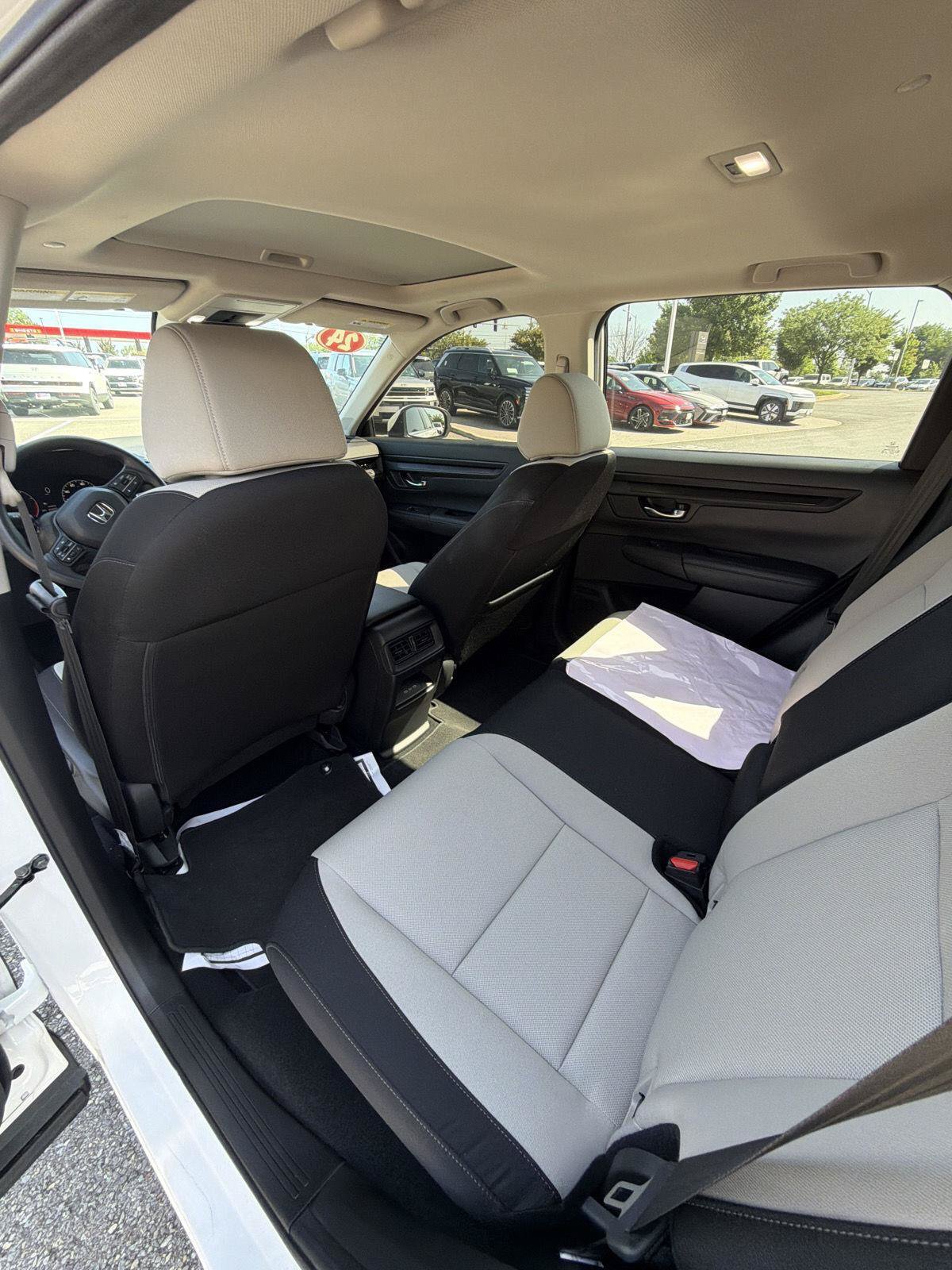 Used 2024 Honda CR-V EX image 12