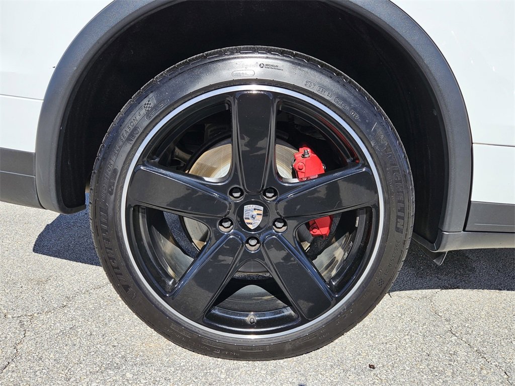 Used 2016 Porsche Cayenne Turbo image 45