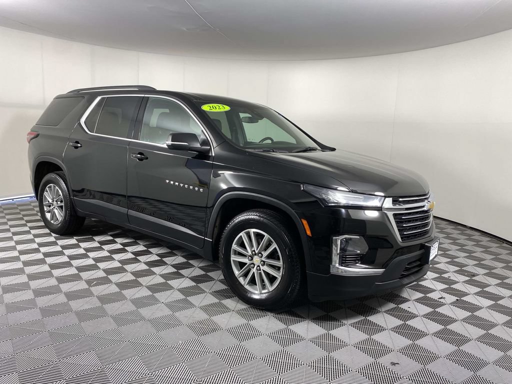Used 2023 Chevrolet Traverse LT w/ LPO, Floor Liner Package