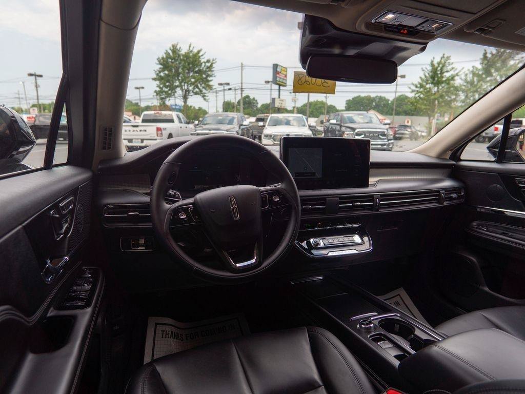 Used 2023 Lincoln Corsair FWD image 13