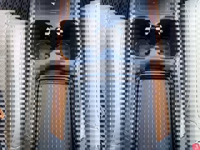 Used 2022 Honda CR-V Touring image 16