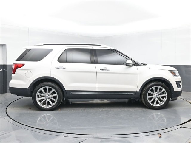 Used 2016 Ford Explorer Limited image 3