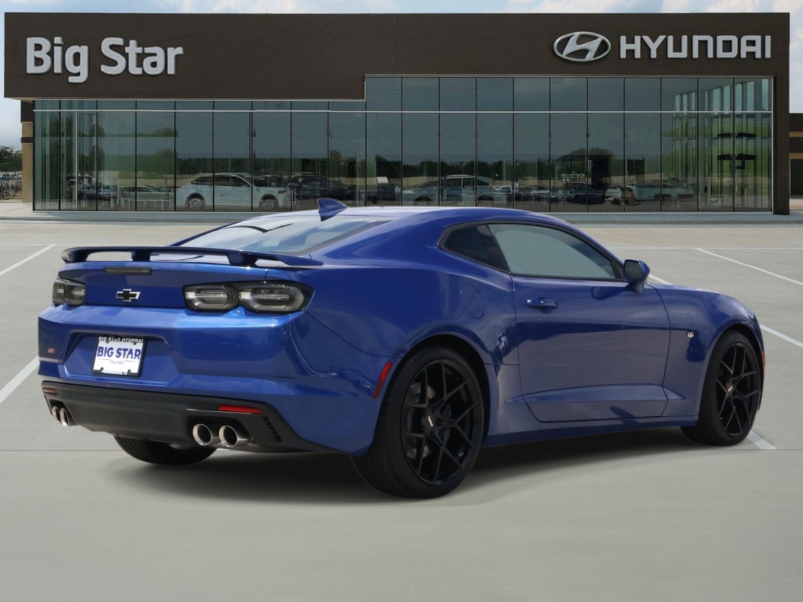 Used 2023 Chevrolet Camaro SS RWD image 4