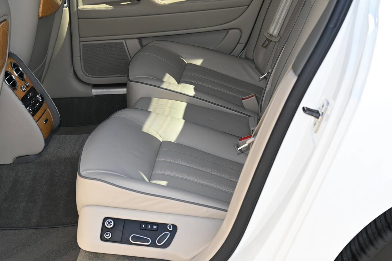 Used 2012 Bentley Flying Spur Flying Spur image 23