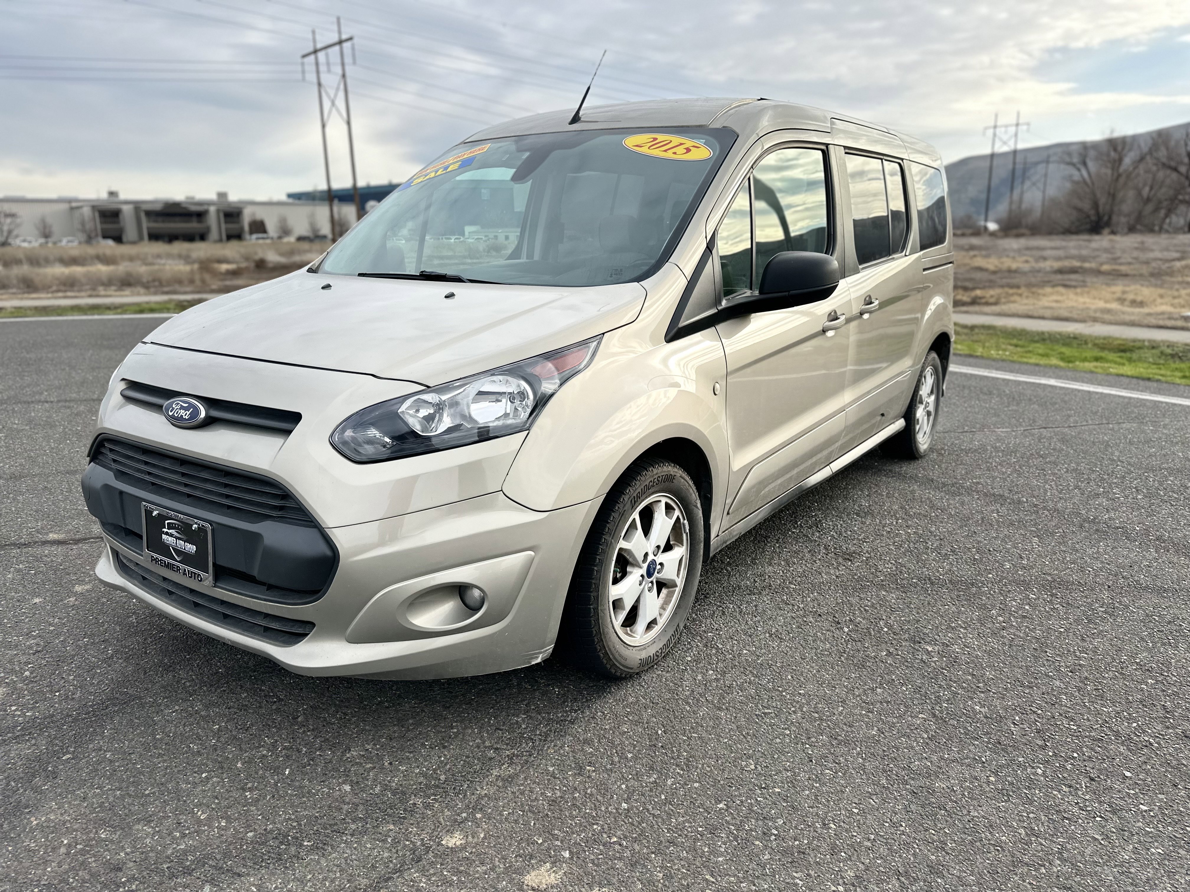 Used 2015 Ford Transit Connect XLT FWD image 1
