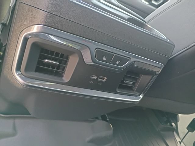 Used 2024 Chevrolet Silverado 1500 High Country w/ Z71 Off-Road Package AWD/4WD image 28