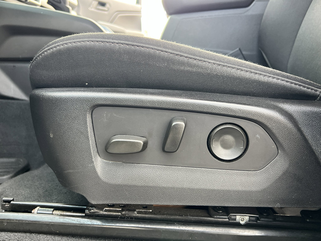 Used 2023 Chevrolet Colorado Trail Boss image 16