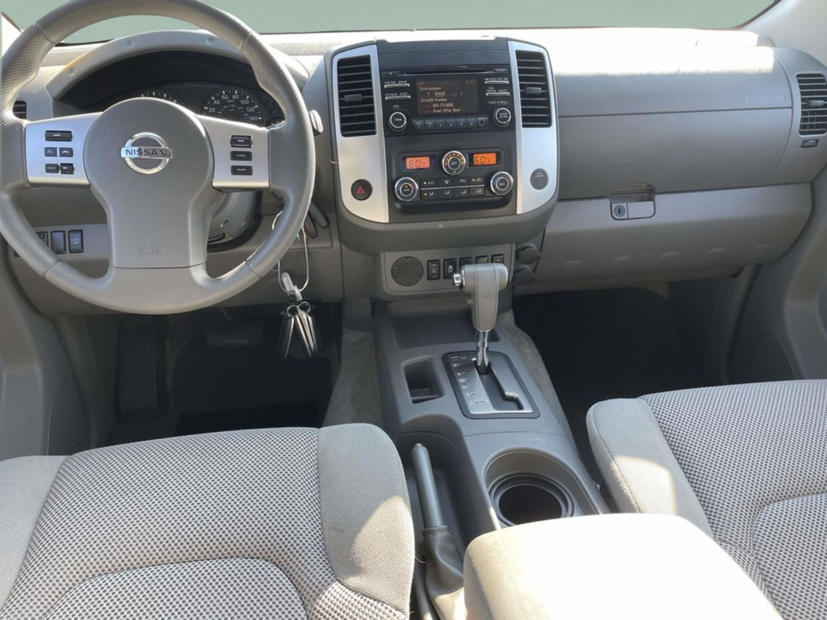 Used 2014 Nissan Frontier SV w/ SV Value Truck Package RWD image 9