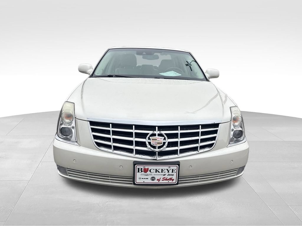 Used 2011 Cadillac DTS Platinum FWD image 8