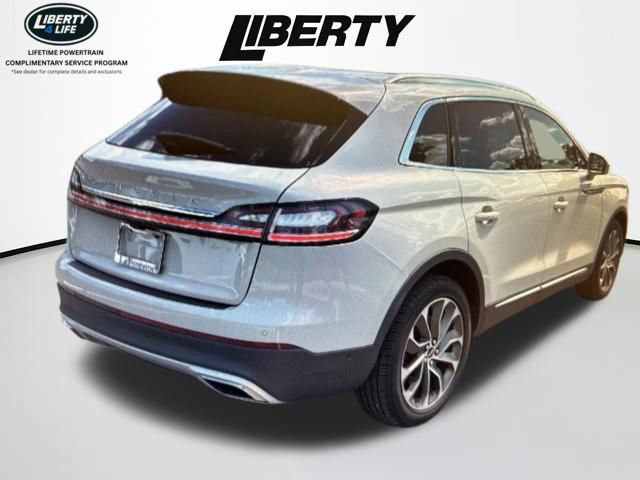 Used 2023 Lincoln Nautilus Reserve w/ Equipment Group 201A AWD/4WD image 9