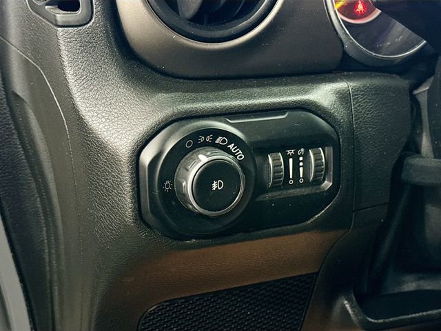 Used 2018 Jeep Wrangler Sport S image 11