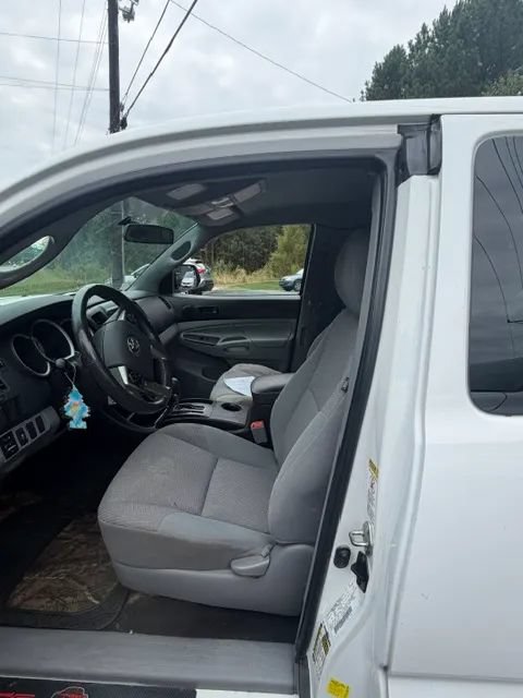 Used 2015 Toyota Tacoma 2WD Access Cab w/ Convenience Package image 6