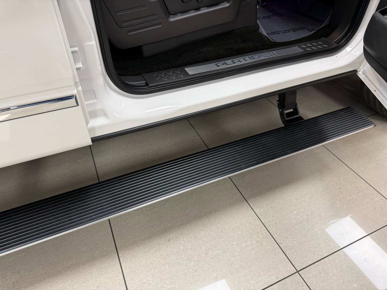 Used 2014 Ford F150 Platinum image 35