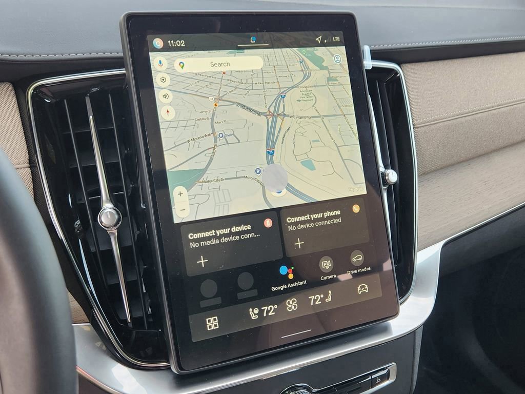 New 2026 Volvo XC90 B6 Plus w/ Protection Package Premier image 11