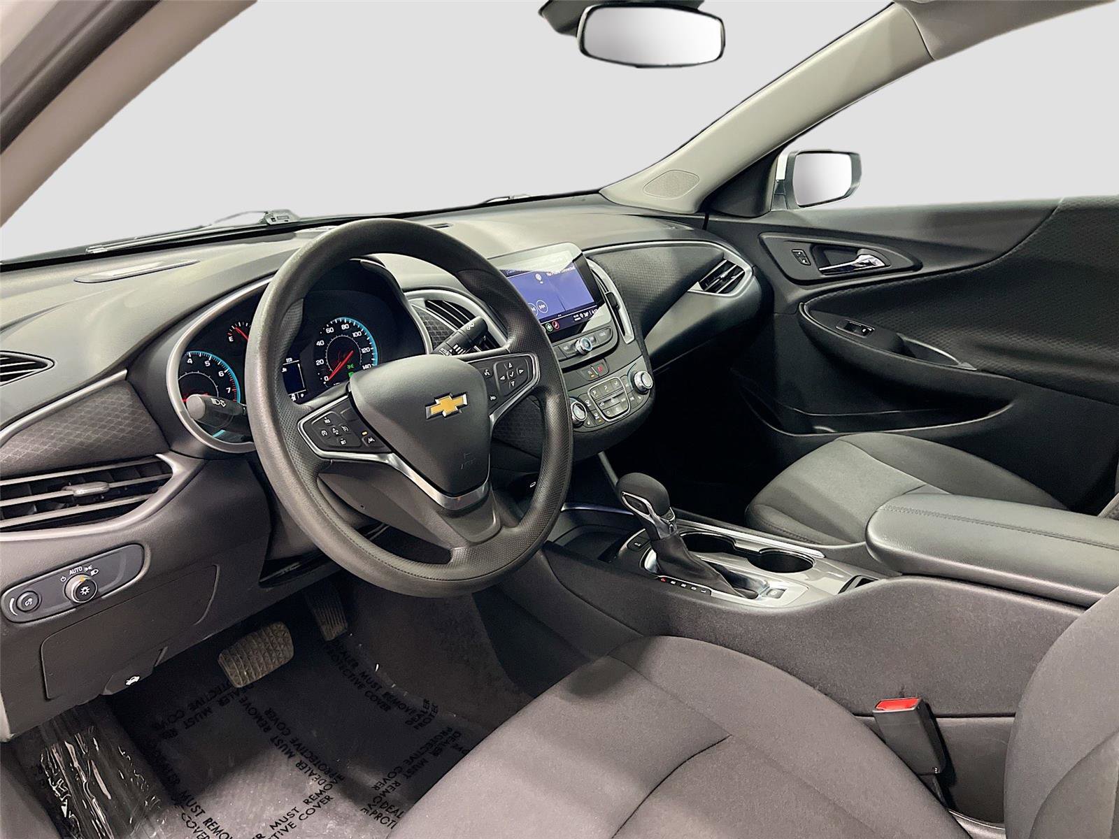 Used 2025 Chevrolet Malibu LT image 9