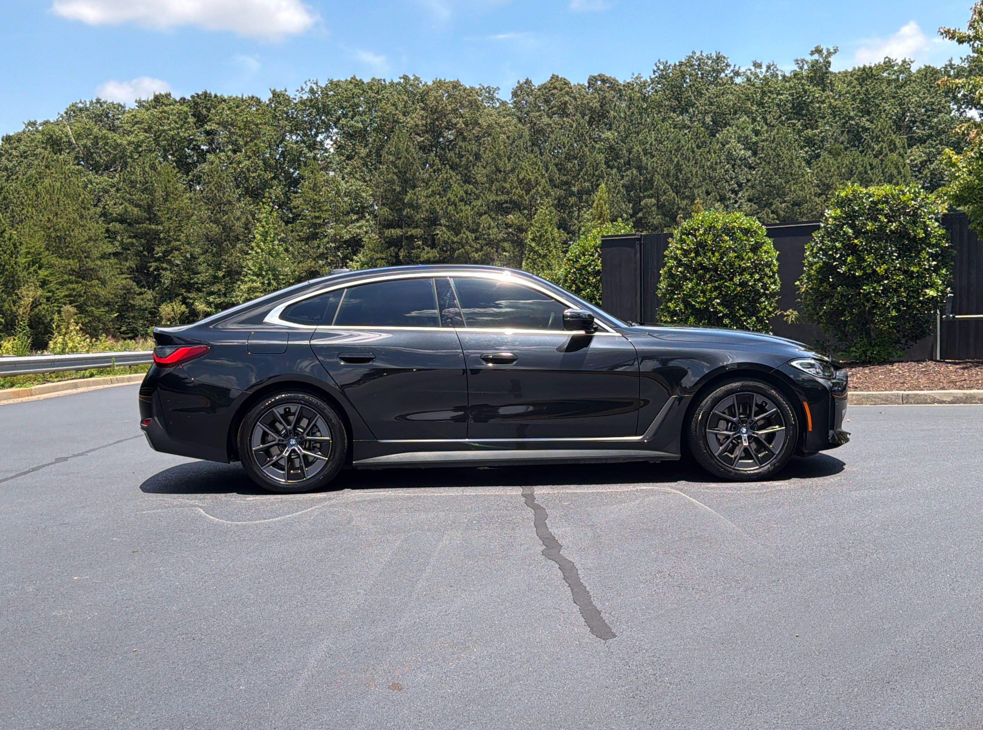 Used 2023 BMW i4 eDrive35 w/ Premium Package RWD image 5