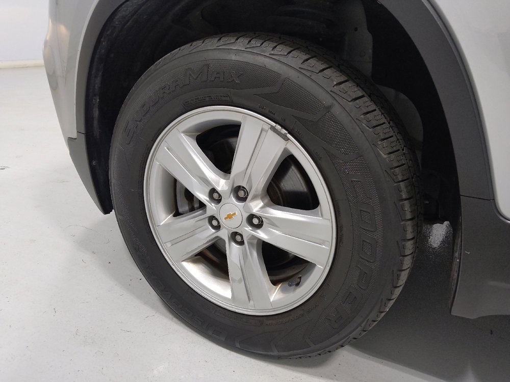 Used 2019 Chevrolet Trax LT w/ LT Convenience Package image 31