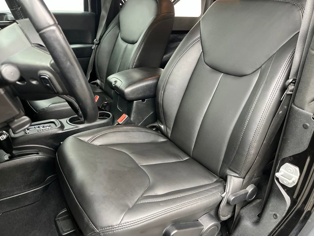 Used 2018 Jeep Wrangler Sport AWD/4WD image 18