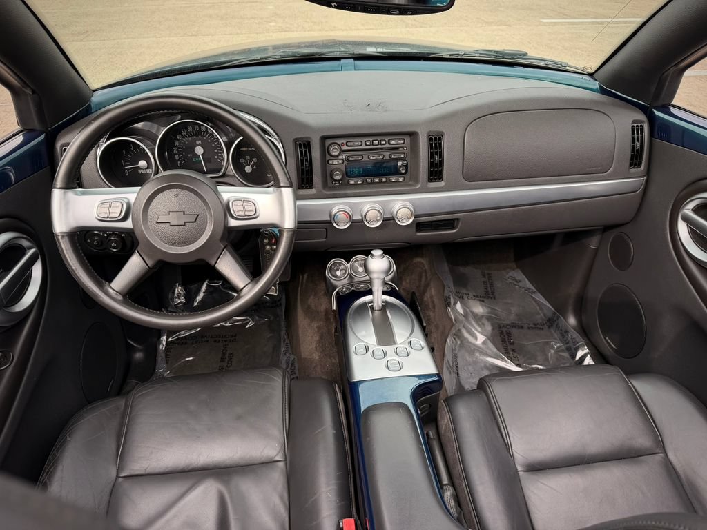 Used 2005 Chevrolet SSR w/ Preferred Equipment Group RWD image 26