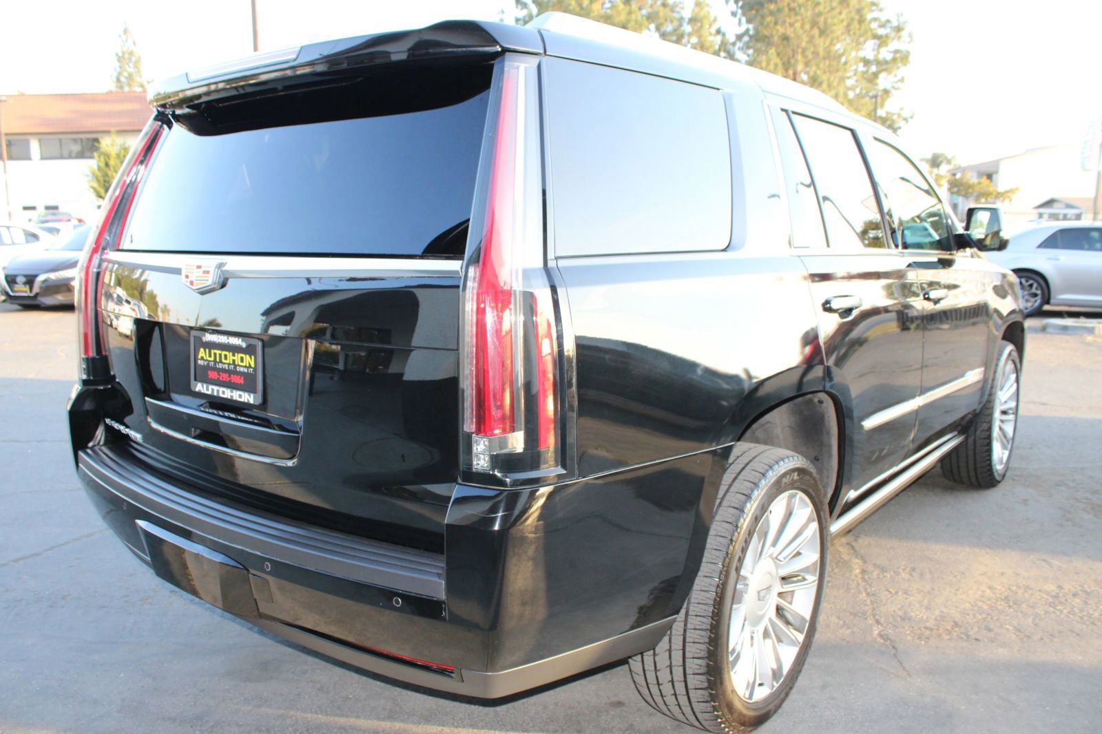 Used 2016 Cadillac Escalade Platinum AWD/4WD image 40