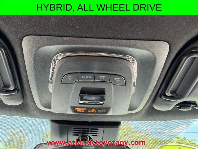 Certified 2024 Toyota Corolla SE AWD/4WD image 38