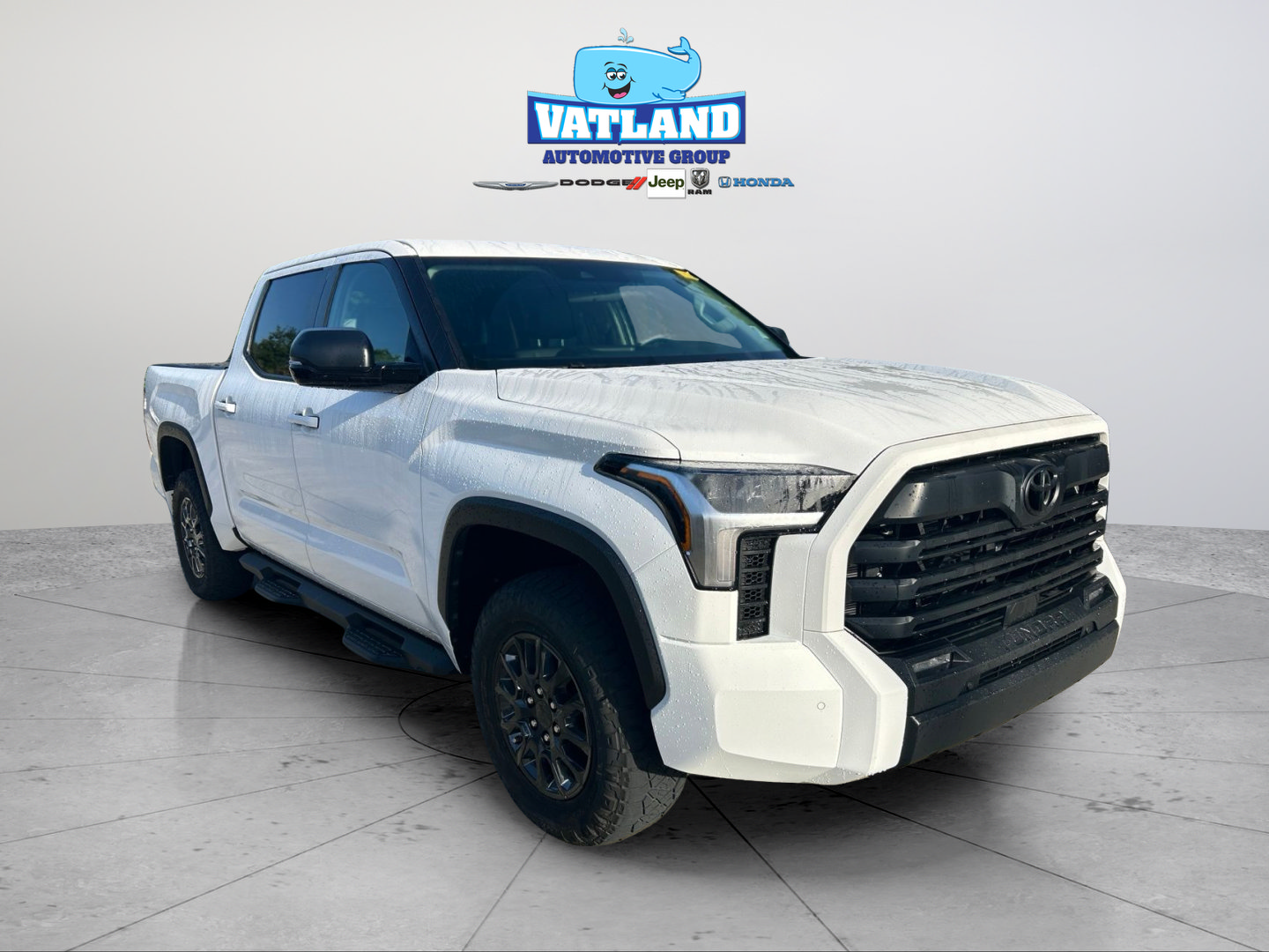Used 2024 Toyota Tundra SR5 w/ SR5 Premium Package AWD/4WD image 7