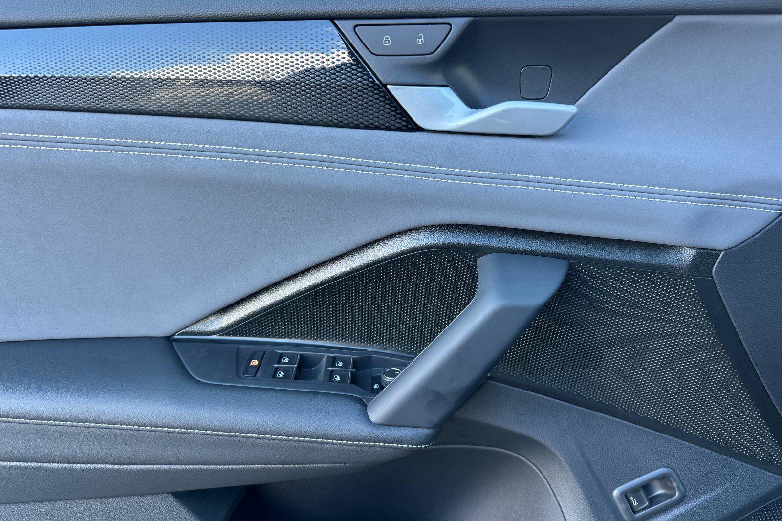 New 2026 Volkswagen Tiguan SE image 10