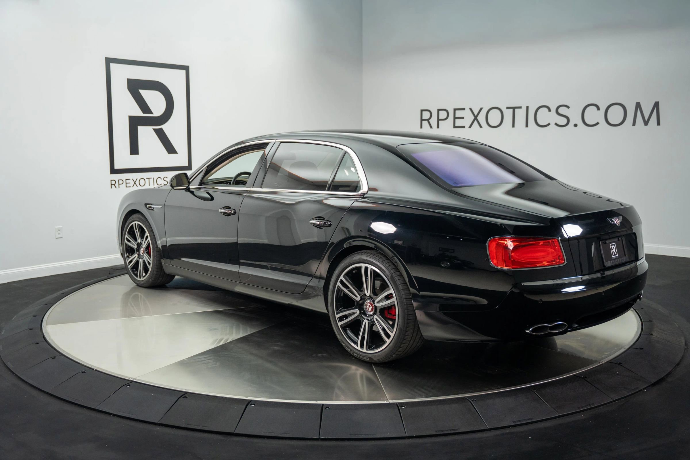 Used 2018 Bentley Flying Spur V8 image 8