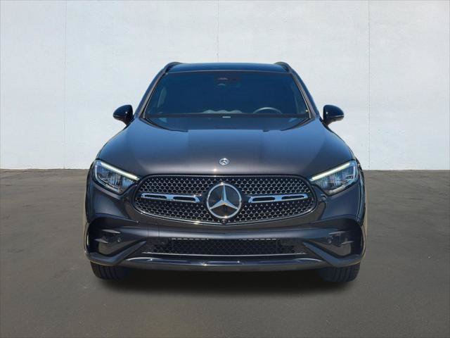 Used 2025 Mercedes-Benz GLC 300 image 2